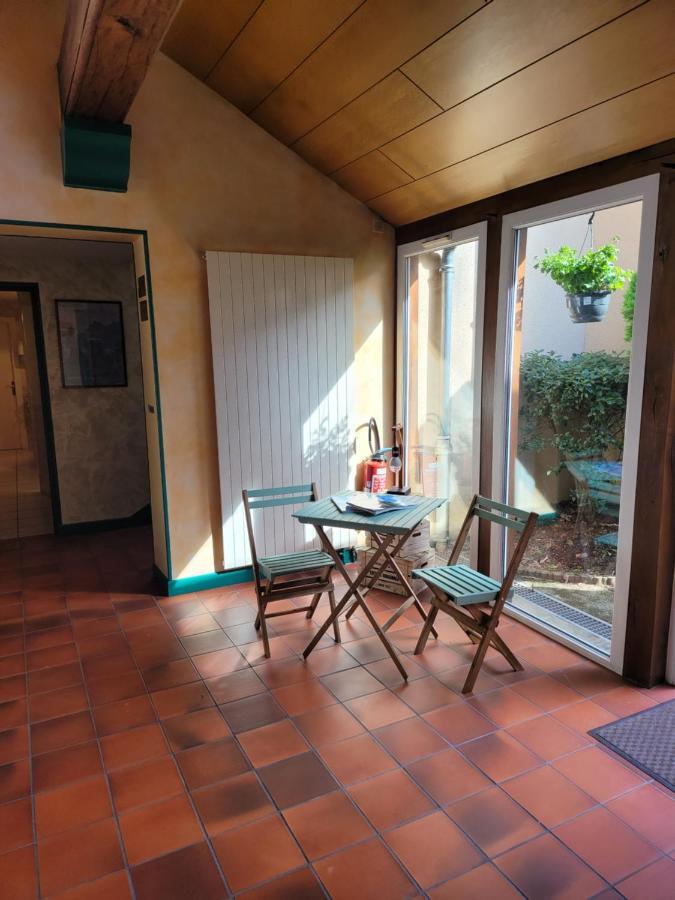 L'Auberge De L'Olive Dompierre-sur-Besbre Exterior foto