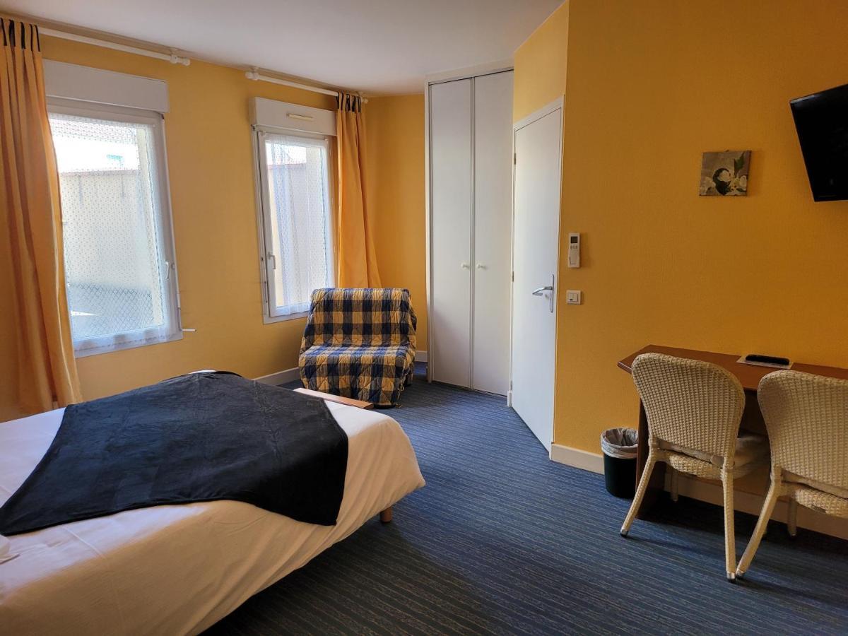 L'Auberge De L'Olive Dompierre-sur-Besbre Exterior foto