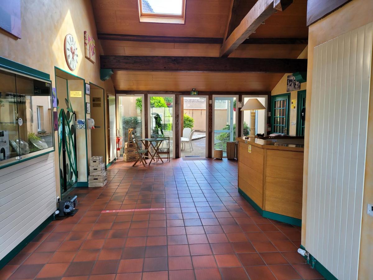 L'Auberge De L'Olive Dompierre-sur-Besbre Exterior foto