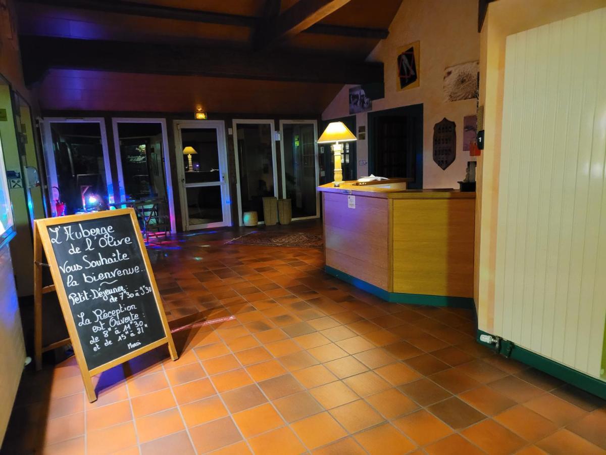 L'Auberge De L'Olive Dompierre-sur-Besbre Exterior foto