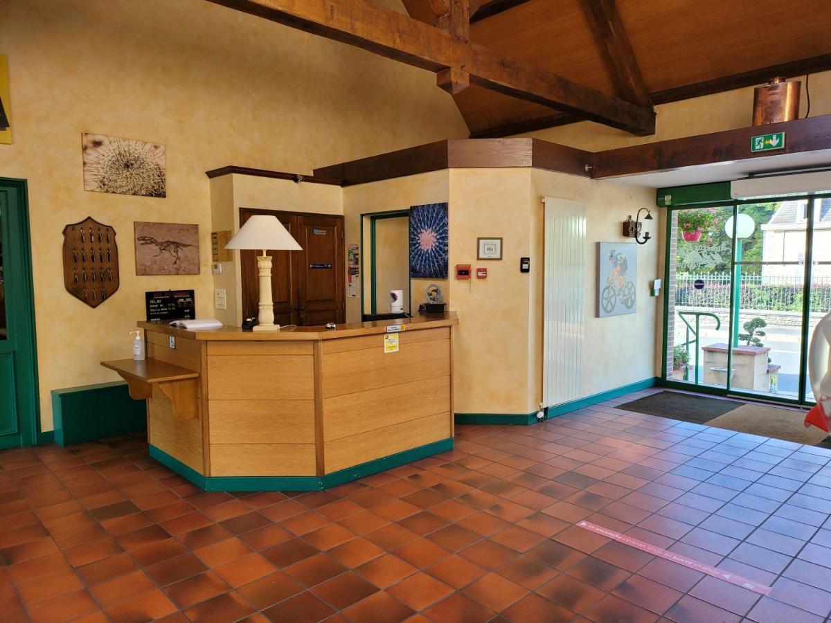 L'Auberge De L'Olive Dompierre-sur-Besbre Exterior foto